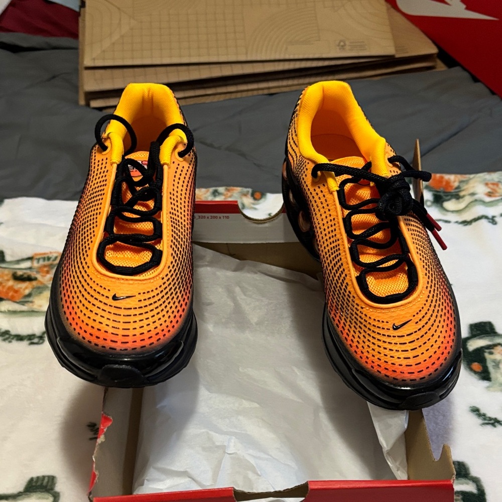 Nike mens Vibrant Orange and Black Sneakers - Picture 1 of 5